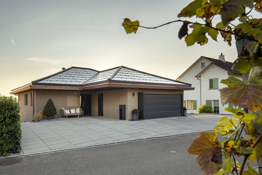 Bungalow mit PV-Anlaage am Dach
