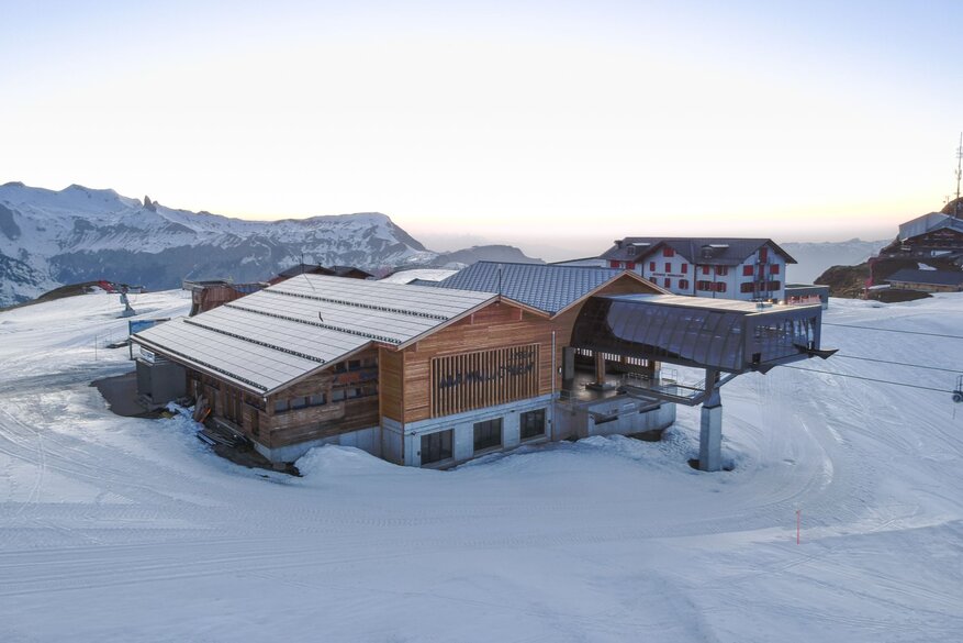 Liftstation mit PV-Anlage