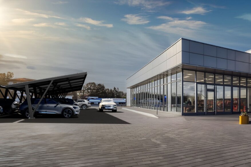 Mit Photovoltaik überdachter Parkplatz